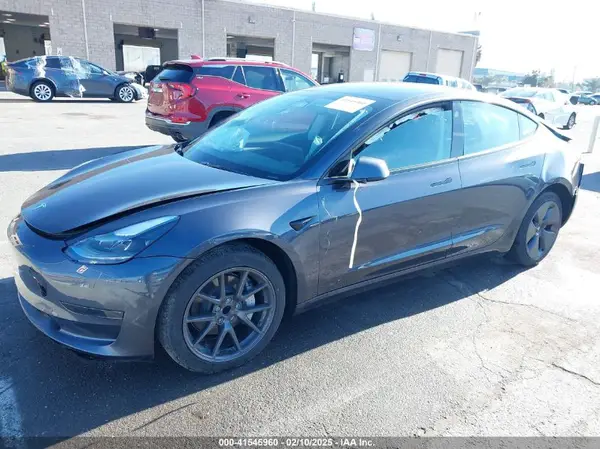 5YJ3E1EA1PF681030 2023 TESLA MODEL 3 - Image 2