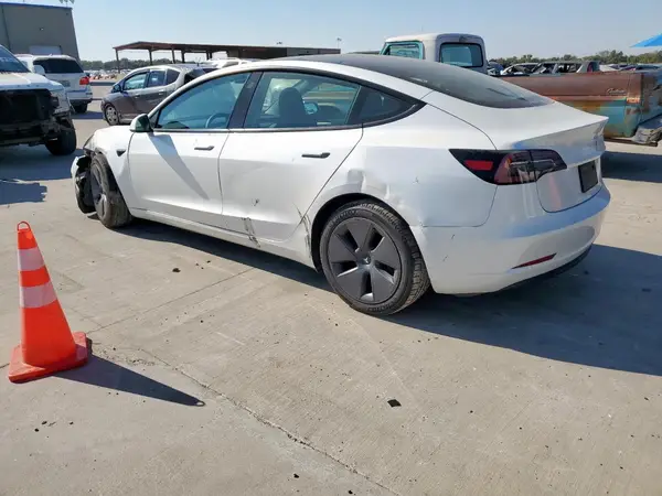 5YJ3E1EA1PF684008 2023 TESLA MODEL 3 - Image 2