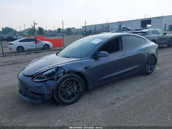 5YJ3E1EA1PF685157 2023 TESLA MODEL 3 - Image 2