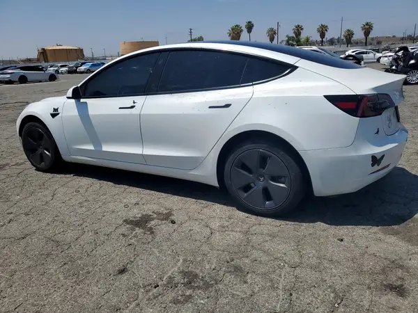 5YJ3E1EA1PF687359 2023 TESLA MODEL 3 - Image 2