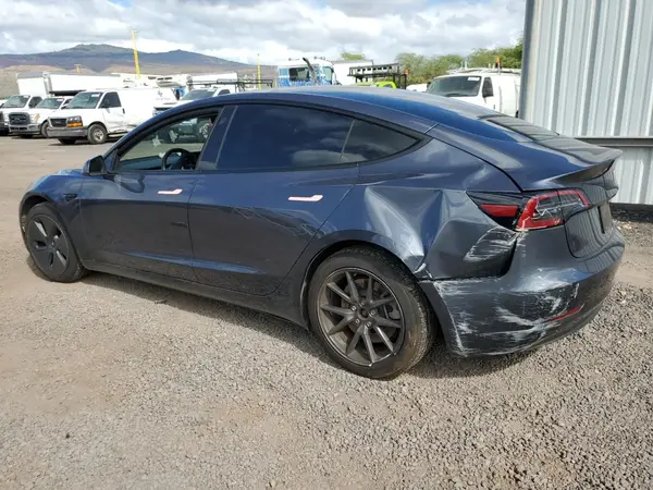 5YJ3E1EA1PF687961 2023 TESLA MODEL 3 - Image 2