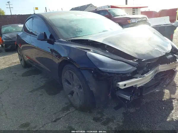 5YJ3E1EA1PF696837 2023 TESLA MODEL 3 - Image 1