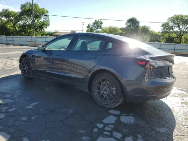 5YJ3E1EA1PF697292 2023 TESLA MODEL 3 - Image 2