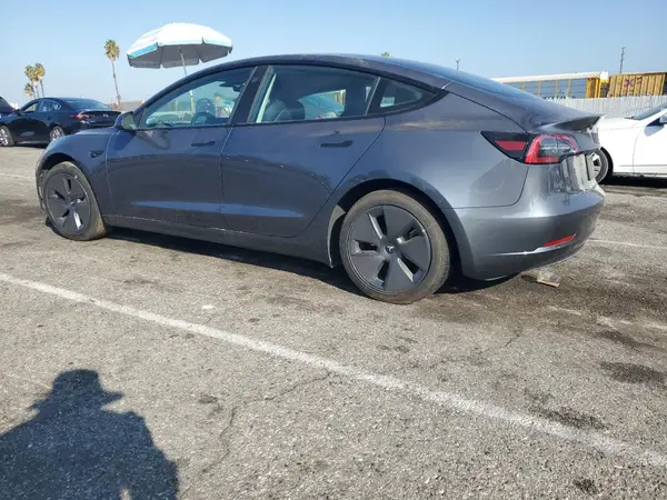 5YJ3E1EA1PF699270 2023 TESLA MODEL 3 - Image 2