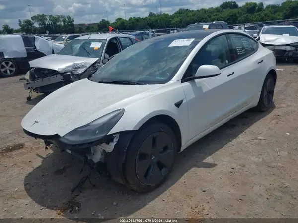 5YJ3E1EA1PF699446 2023 TESLA MODEL 3 - Image 2