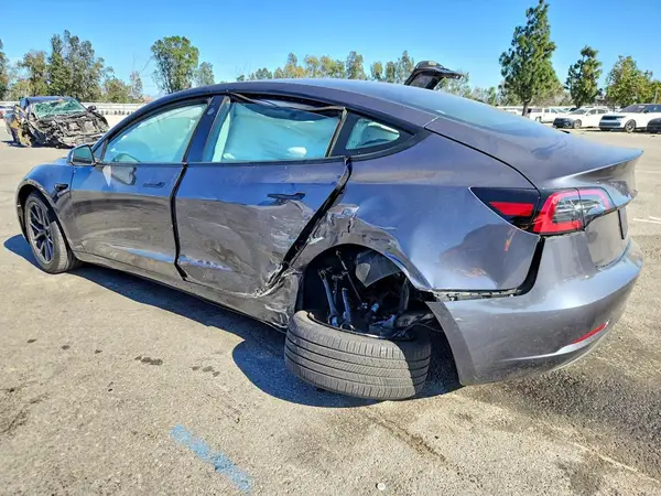 5YJ3E1EA1PF701227 2023 TESLA MODEL 3 - Image 2