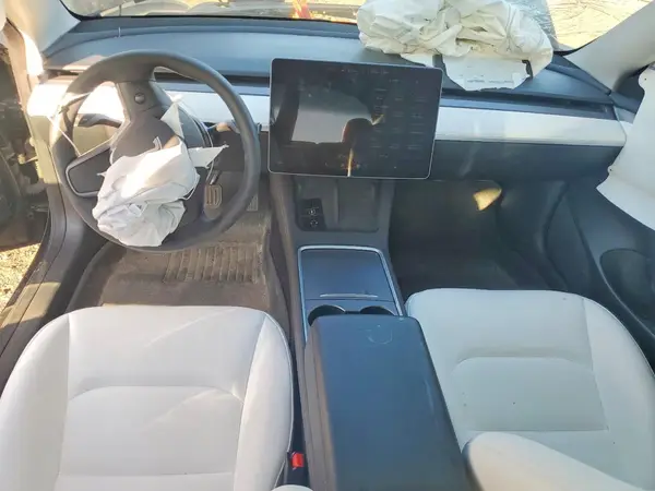 5YJ3E1EA1PF705648 2023 TESLA MODEL 3 - Image 8