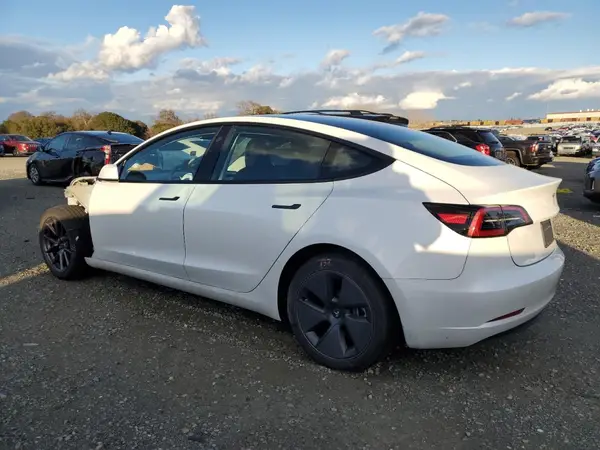 5YJ3E1EA1PF708470 2023 TESLA MODEL 3 - Image 2