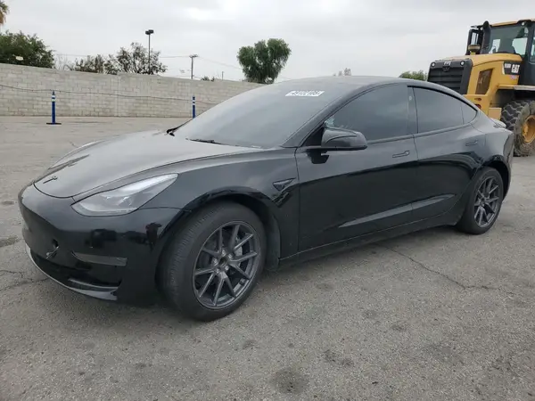 5YJ3E1EA1PF711126 2023 TESLA MODEL 3 - Image 1