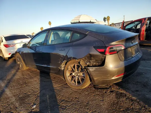 5YJ3E1EA1PF713281 2023 TESLA MODEL 3 - Image 2