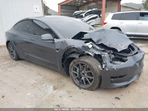 5YJ3E1EA1PF715371 2023 TESLA MODEL 3 - Image 1