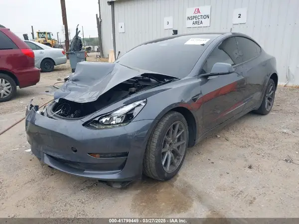 5YJ3E1EA1PF715371 2023 TESLA MODEL 3 - Image 2