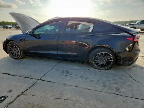 5YJ3E1EA1RF721674 2024 TESLA MODEL 3 - Image 2