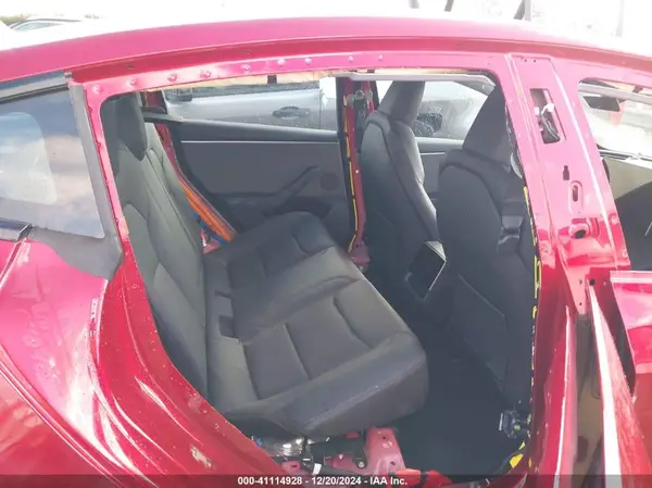 5YJ3E1EA1RF727331 2024 TESLA MODEL 3 - Image 8