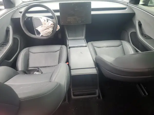 5YJ3E1EA1RF730892 2024 TESLA MODEL 3 - Image 8