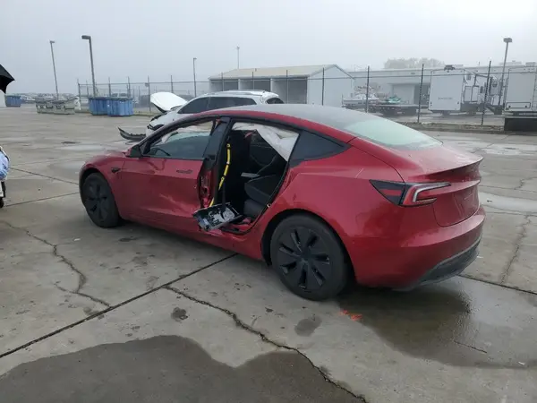 5YJ3E1EA1RF731816 2024 TESLA MODEL 3 - Image 2