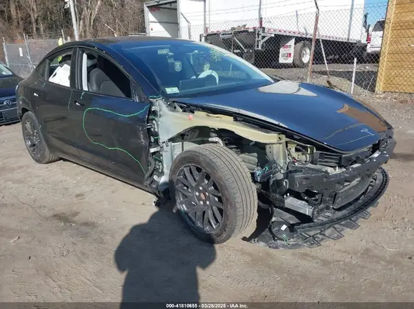 5YJ3E1EA1RF735347 2024 TESLA MODEL 3 - Image 1