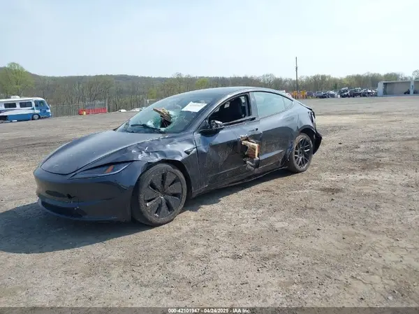 5YJ3E1EA1RF735719 2024 TESLA MODEL 3 - Image 2