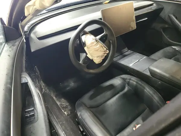 5YJ3E1EA1RF738006 2024 TESLA MODEL 3 - Image 8