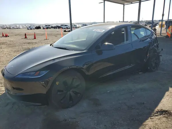 5YJ3E1EA1RF744369 2024 TESLA MODEL 3 - Image 1