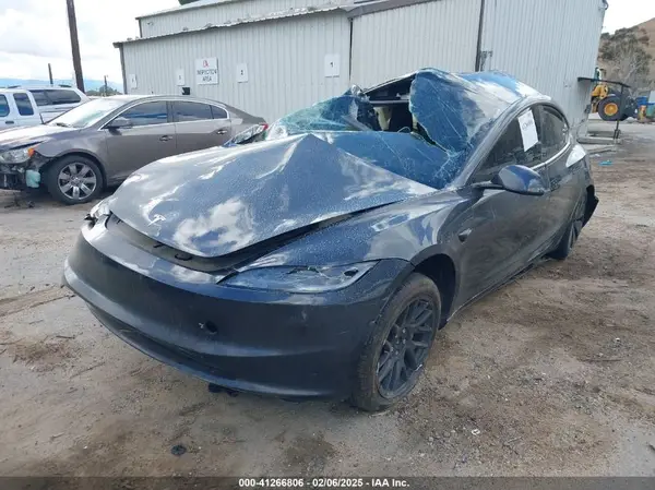 5YJ3E1EA1RF745666 2024 TESLA MODEL 3 - Image 2