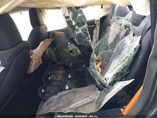 5YJ3E1EA1RF745666 2024 TESLA MODEL 3 - Image 8