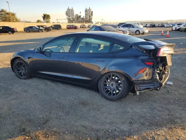 5YJ3E1EA1RF748597 2024 TESLA MODEL 3 - Image 2