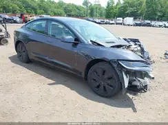 5YJ3E1EA1RF749989 2024 TESLA MODEL 3