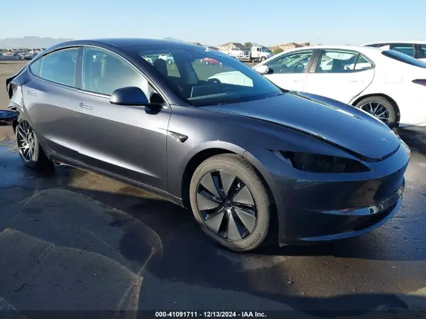 5YJ3E1EA1RF762354 2024 TESLA MODEL 3 - Image 1