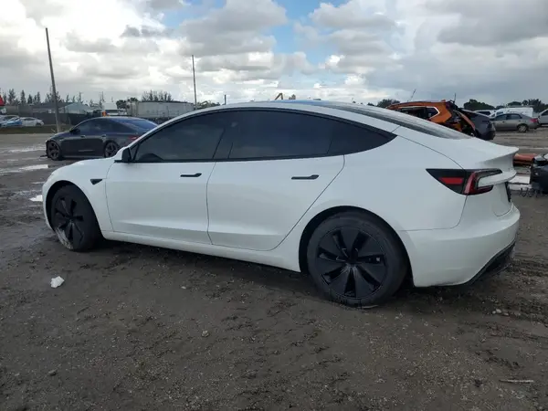 5YJ3E1EA1RF812315 2024 TESLA MODEL 3 - Image 2