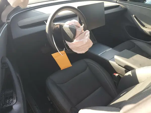 5YJ3E1EA1RF823377 2024 TESLA MODEL 3 - Image 8