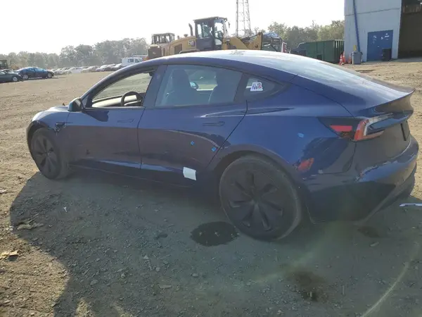 5YJ3E1EA1RF823900 2024 TESLA MODEL 3 - Image 2