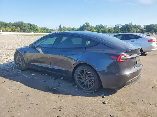 5YJ3E1EA1RF826568 2024 TESLA MODEL 3 - Image 2