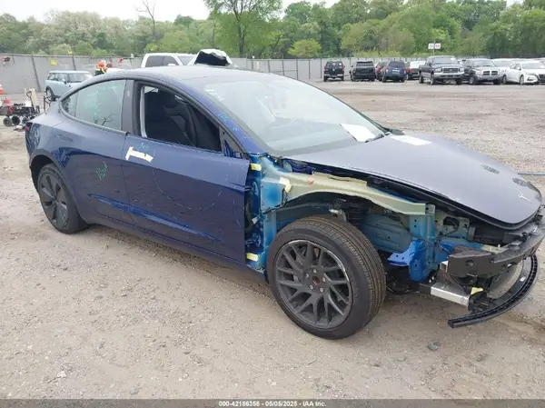 5YJ3E1EA1RF830569 2024 TESLA MODEL 3 - Image 1
