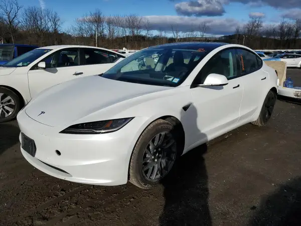 5YJ3E1EA1RF830801 2024 TESLA MODEL 3 - Image 1