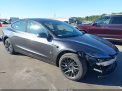 5YJ3E1EA1RF831625 2024 TESLA MODEL 3