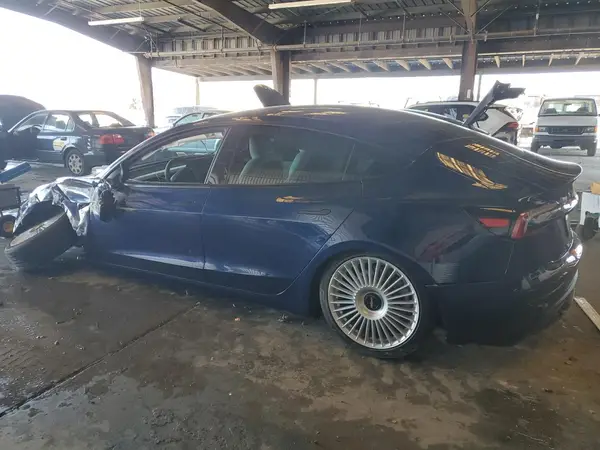 5YJ3E1EA1RF833424 2024 TESLA MODEL 3 - Image 2