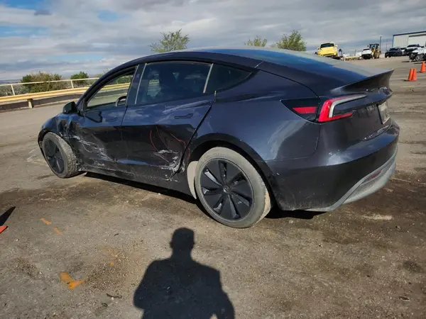 5YJ3E1EA1RF834816 2024 TESLA MODEL 3 - Image 2