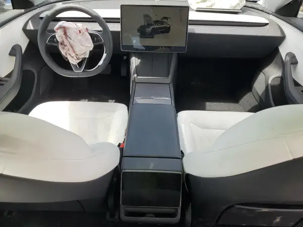 5YJ3E1EA1RF860042 2024 TESLA MODEL 3 - Image 8