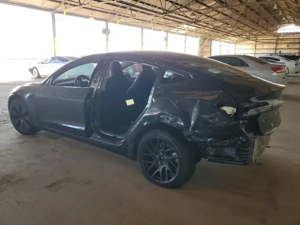 5YJ3E1EA1SF004021 2025 TESLA MODEL 3 - Image 2