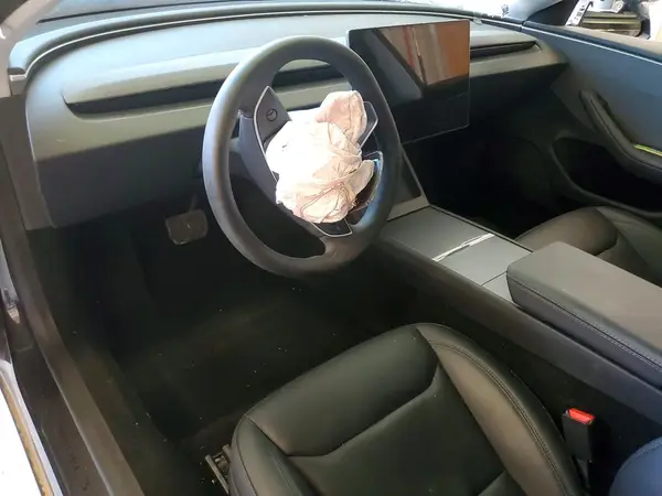 5YJ3E1EA1SF005055 2025 TESLA MODEL 3 - Image 8