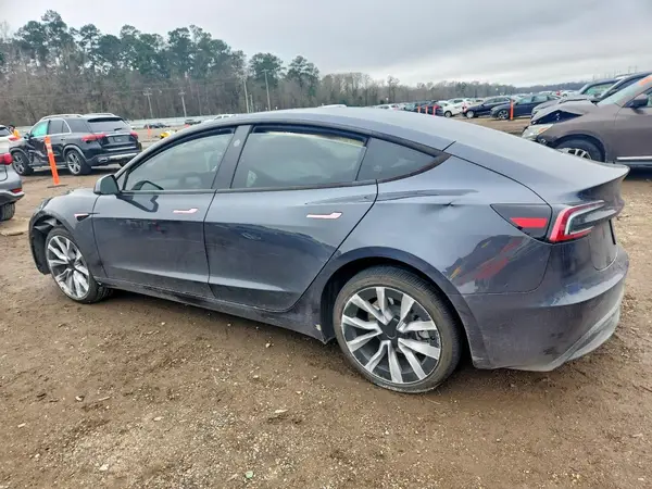 5YJ3E1EA1SF005783 2025 TESLA MODEL 3 - Image 2