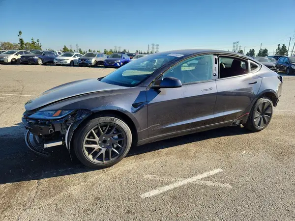 5YJ3E1EA1SF007159 2025 TESLA MODEL 3 - Image 1