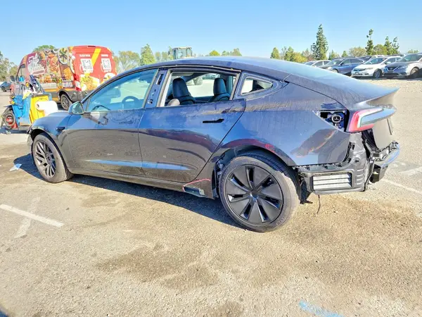 5YJ3E1EA1SF007159 2025 TESLA MODEL 3 - Image 2