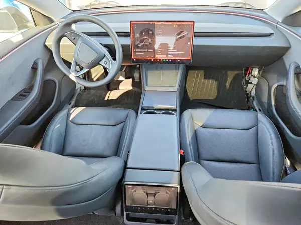 5YJ3E1EA1SF007159 2025 TESLA MODEL 3 - Image 8