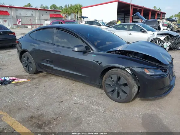 5YJ3E1EA1SF008831 2025 TESLA MODEL 3 - Image 1