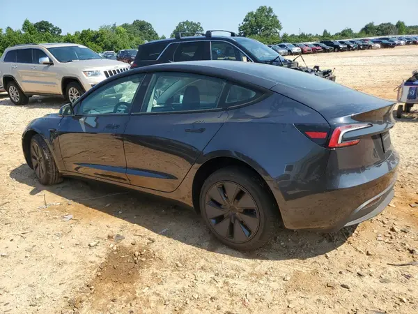 5YJ3E1EA1SF009252 2025 TESLA MODEL 3 - Image 2