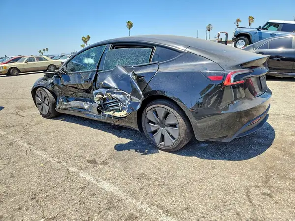 5YJ3E1EA1SF011065 2025 TESLA MODEL 3 - Image 2