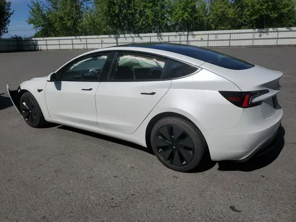 5YJ3E1EA1SF011079 2025 TESLA MODEL 3 - Image 2