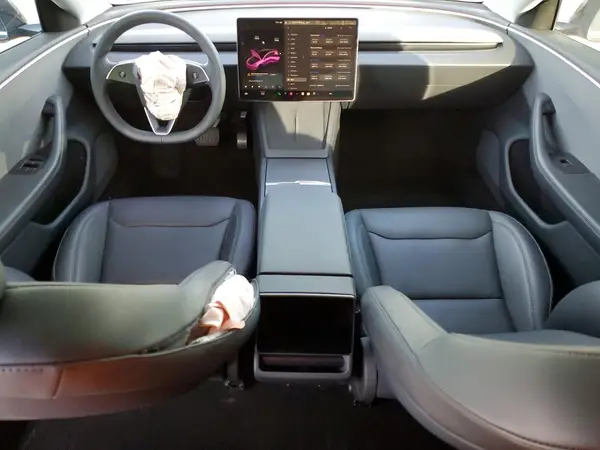 5YJ3E1EA1SF013477 2025 TESLA MODEL 3 - Image 8